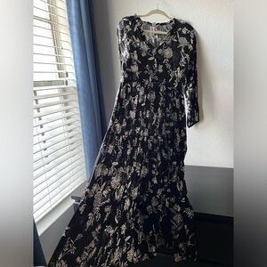 Maxi floral black and white dress
